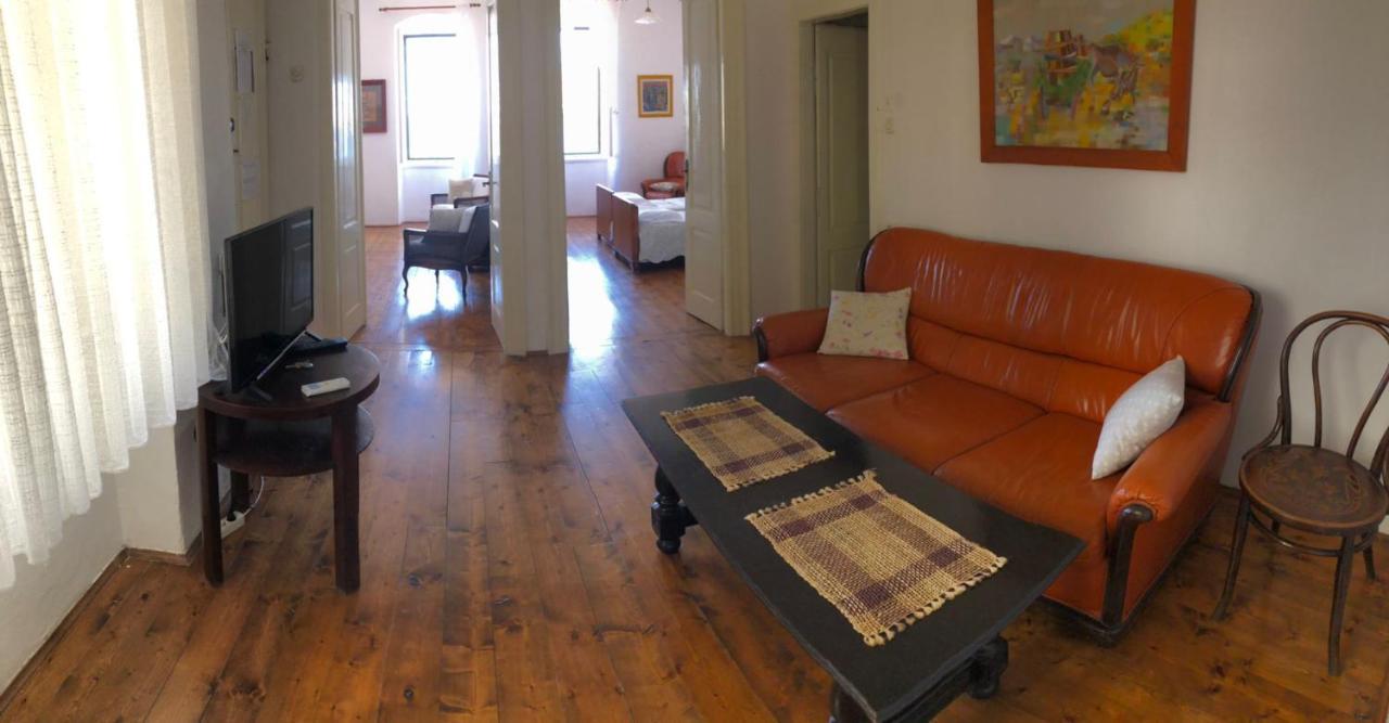 Apartment Marasovic Vis Exterior photo